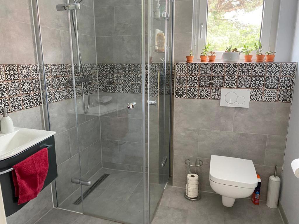 Schoenes Privatzimmer Region Hannover Шпринге Екстериор снимка